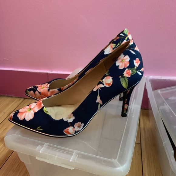 Shoes - Picture 2 of 3